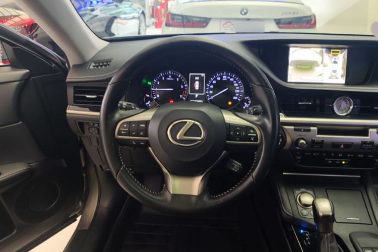 Used Lexus ES 2015 200 Elite Edition Steering Wheel