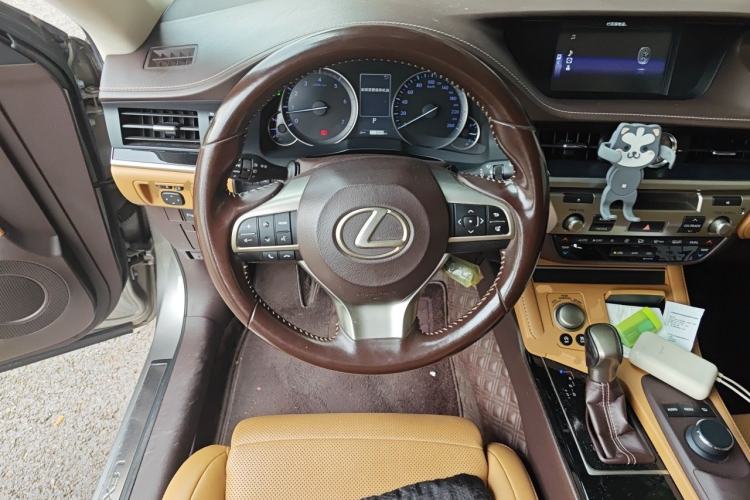 Used Lexus ES 2015 200 Comfort Edition Steering Wheel