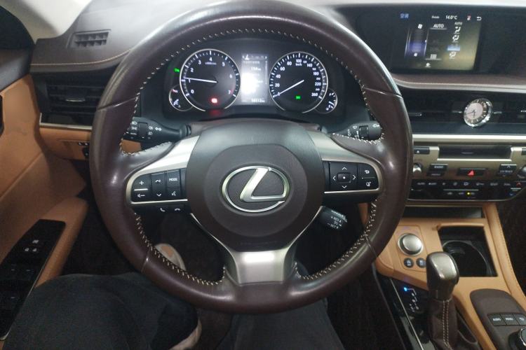 Used Lexus ES 2015 200 Elite Edition Steering Wheel