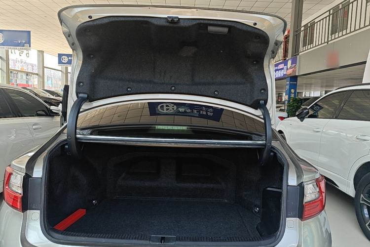 Used Lexus ES 2015 300h Comfort Edition Trunk