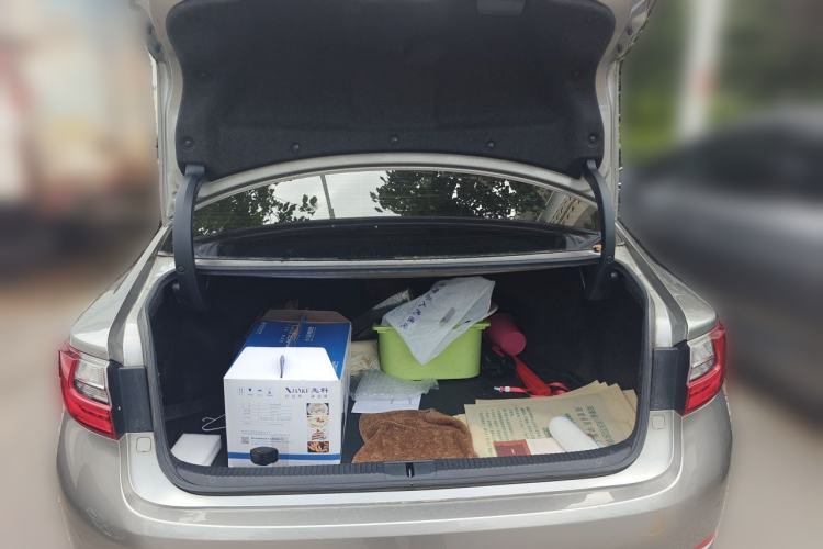 Used Lexus ES 2015 200 Comfort Edition Trunk