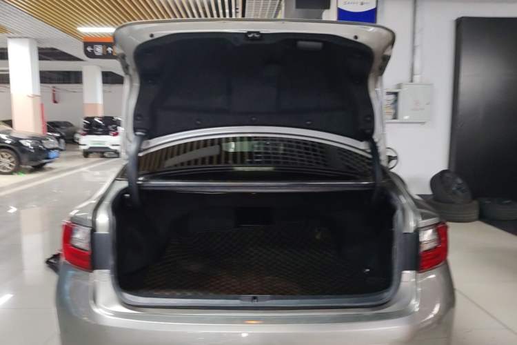 Used Lexus ES 2015 200 Elite Edition Trunk