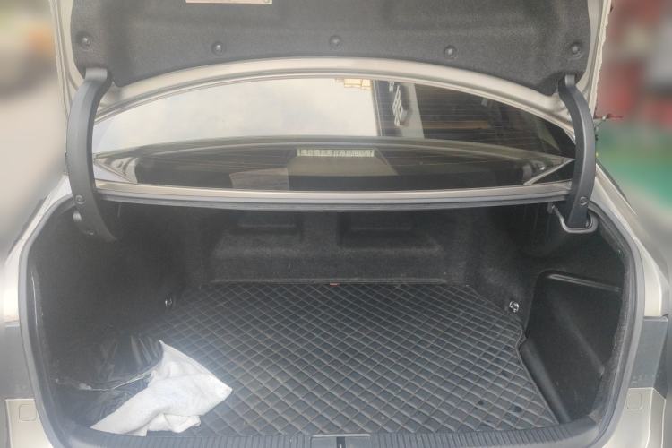 Used Lexus ES 2015 300h Luxury Edition Trunk