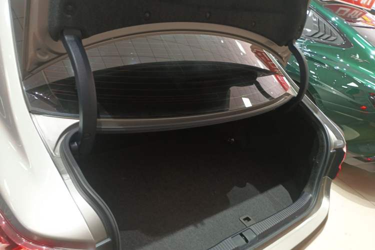 Used Lexus ES 2015 200 Elite Edition Trunk