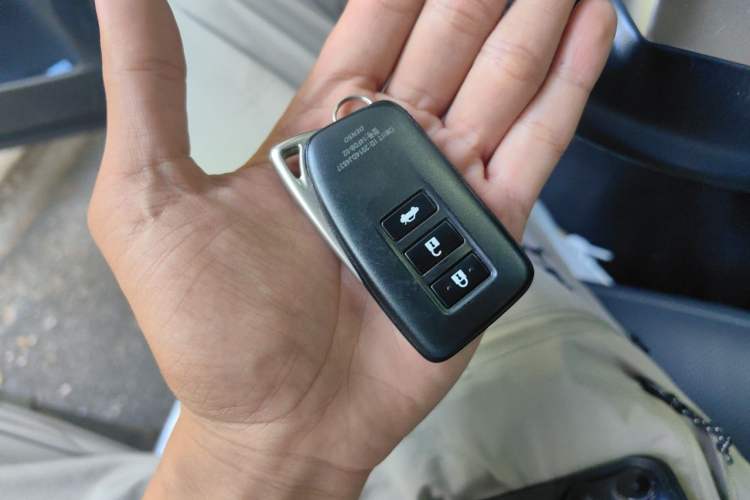 Used Lexus ES 2015 200 Elite Edition Vehicle Key