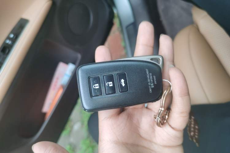 Used Lexus ES 2015 200 Elite Edition Vehicle Key