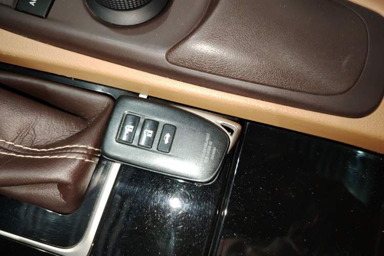 Used Lexus ES 2015 200 Elite Edition Vehicle Key
