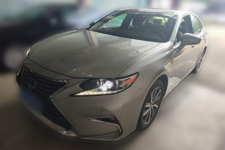 Used Lexus ES 2015 300h Luxury Edition Guazi used car, China used car export, Used car for sale, Used  cars, Cheapest cars for sale