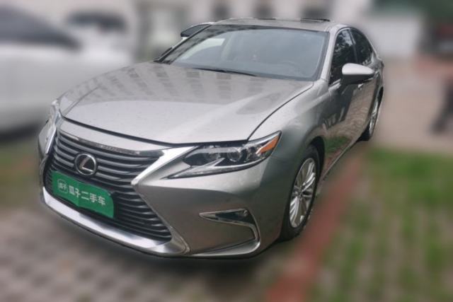 Ojetý Lexus ES 2015 200 Elite Edition