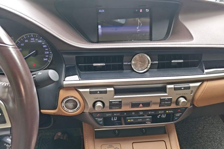 Used Lexus ES 2015 200 Elite Edition Audio And AC Panel