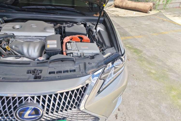 Used Lexus ES 2015 300h Comfort Edition Engine Bay Left
