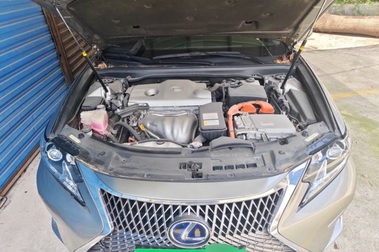 Used Lexus ES 2015 300h Comfort Edition Engine Bay