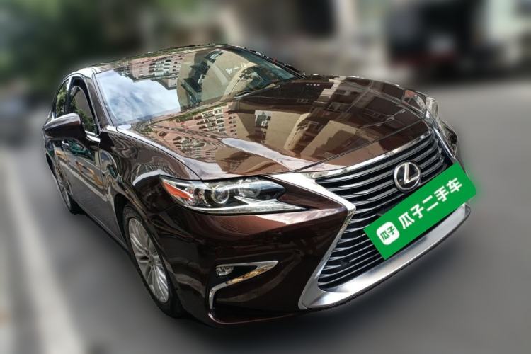Used Lexus ES 2015 200 Elite Edition Front Right 45 Deg