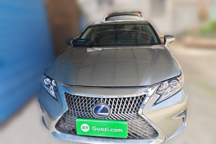 Used Lexus ES 2015 300h Comfort Edition Front