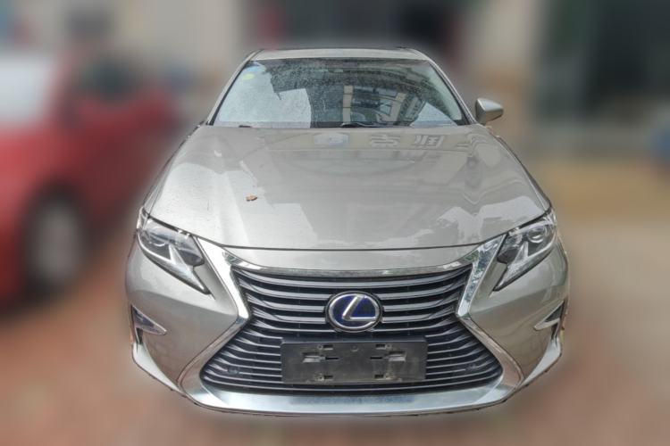 Used Lexus ES 2015 300h Comfort Edition Front