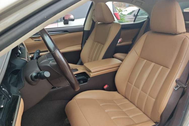 Used Lexus ES 2015 200 Elite Edition Left Front Seat
