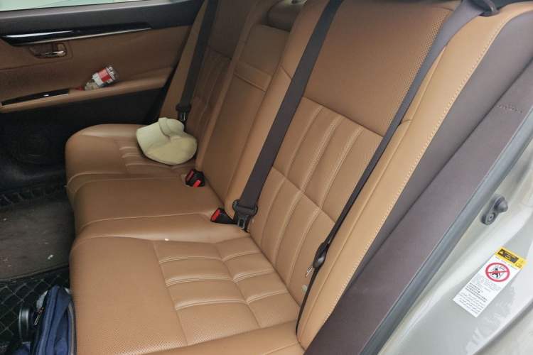Used Lexus ES 2015 200 Elite Edition Left Rear Seat