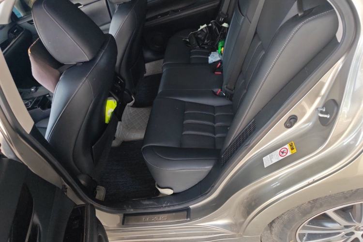Used Lexus ES 2015 300h Comfort Edition Left Rear Seat