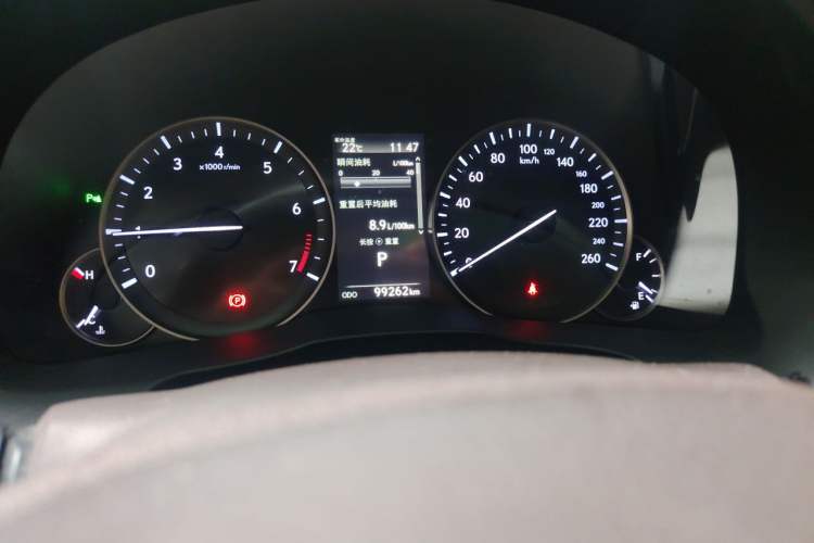 Used Lexus ES 2015 200 Elite Edition Odometer Close Up