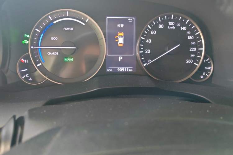 Used Lexus ES 2015 300h Comfort Edition Odometer Close Up