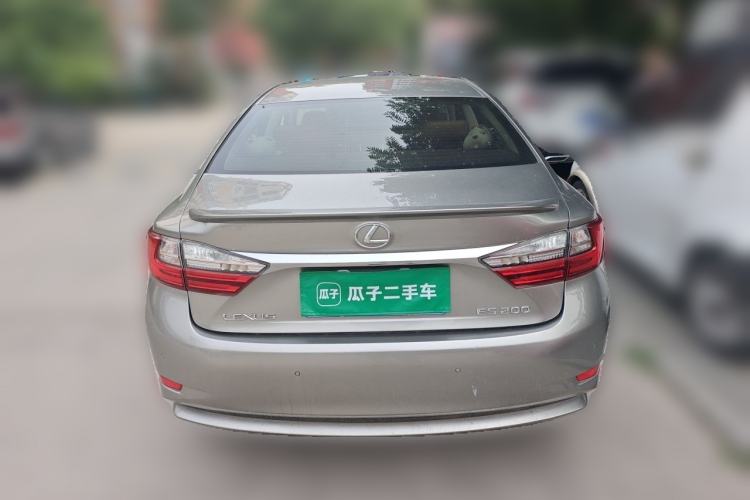 Used Lexus ES 2015 200 Elite Edition Rear