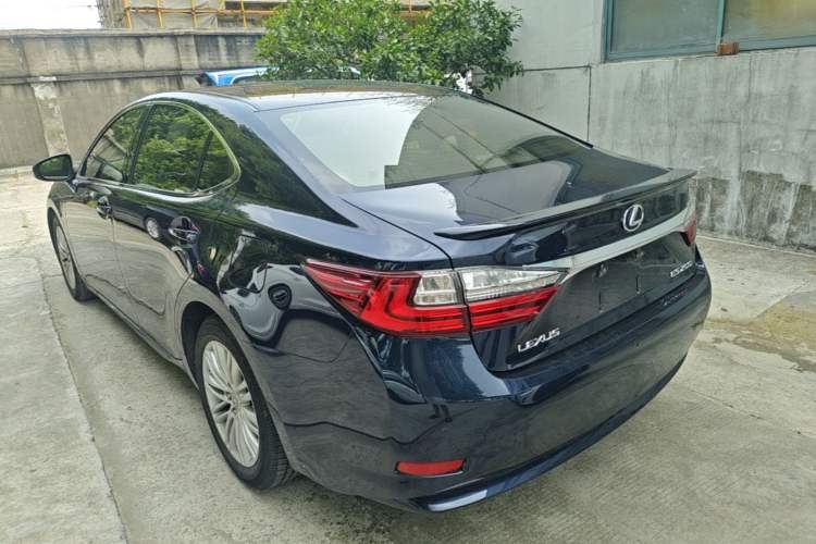 Used Lexus ES 2015 200 Elite Edition Rear Left 45 Deg