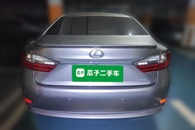 Used Lexus ES 2015 200 Elite Edition Rear