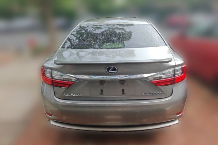 Used Lexus ES 2015 300h Comfort Edition Rear