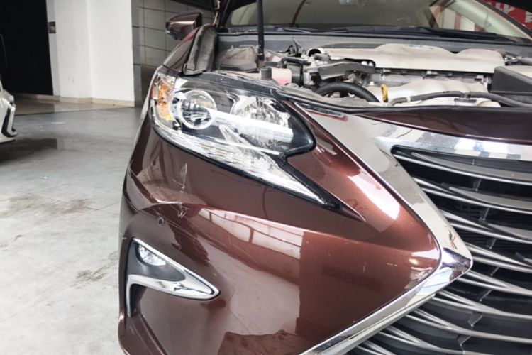 Used Lexus ES 2015 300h Comfort Edition Right Front Headlight