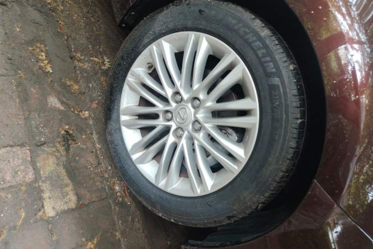 Used Lexus ES 2015 200 Elite Edition Right Front Wheel Hub
