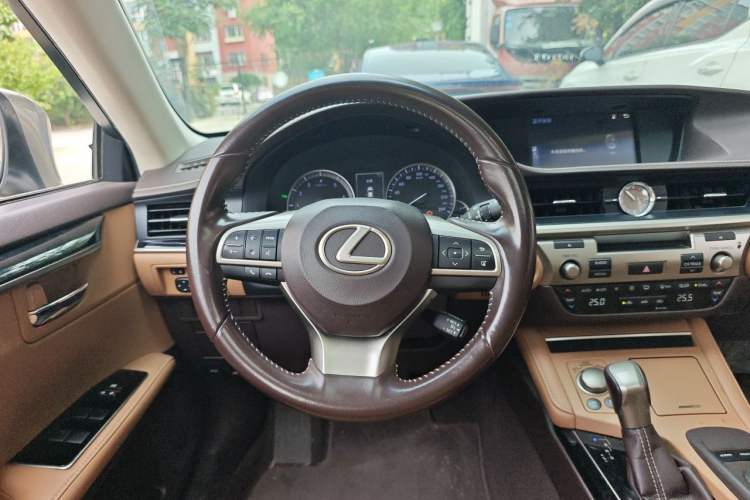 Used Lexus ES 2015 200 Elite Edition Steering Wheel
