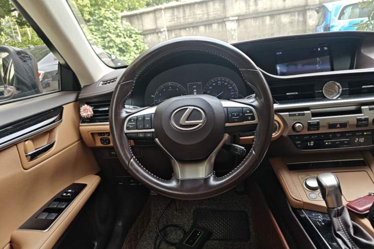 Used Lexus ES 2015 200 Elite Edition Steering Wheel
