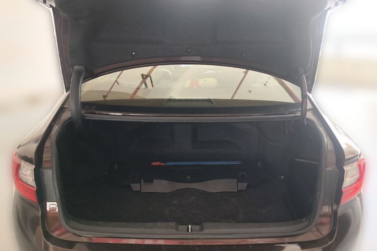 Used Lexus ES 2015 300h Comfort Edition Trunk