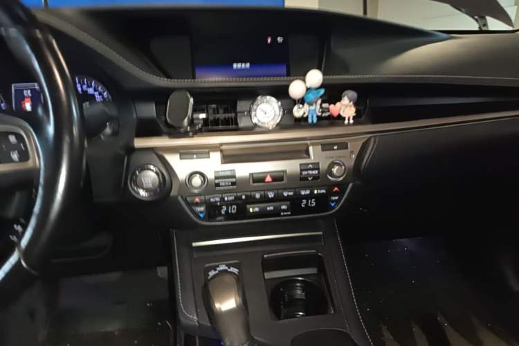 Used Lexus ES 2015 200 Elite Edition Audio And AC Panel