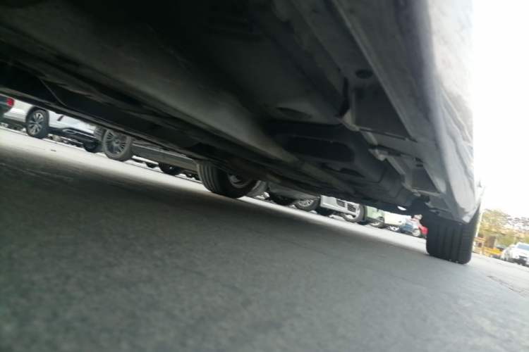Used Lexus ES 2015 300h Comfort Edition Chassis Front Left