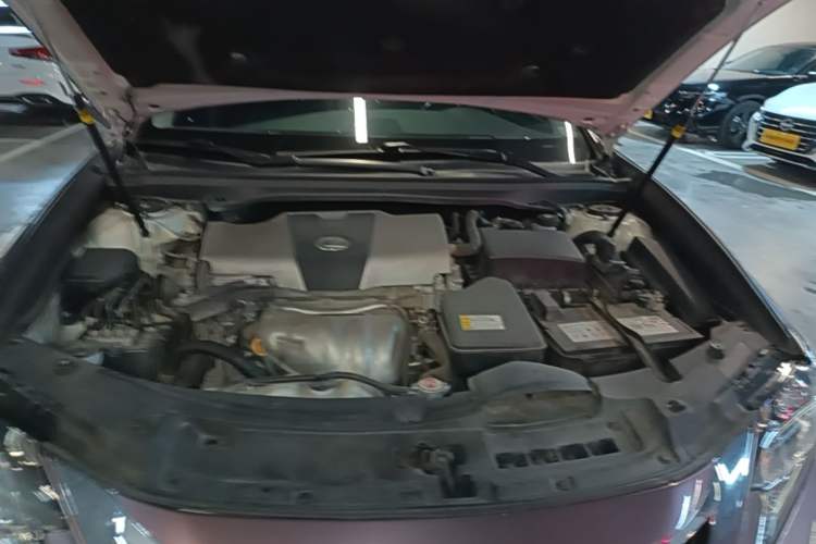Used Lexus ES 2015 200 Elite Edition Engine Bay