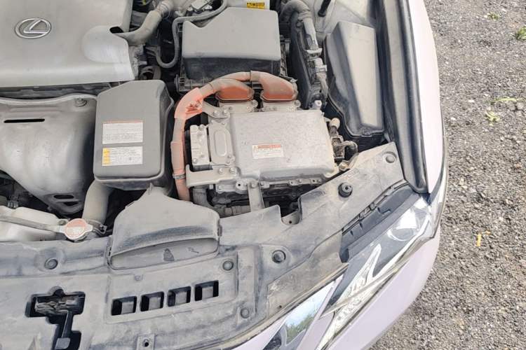 Used Lexus ES 2015 300h Comfort Edition Engine Bay Left