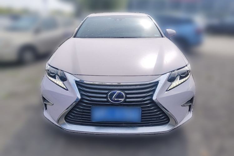 Used Lexus ES 2015 300h Comfort Edition Front