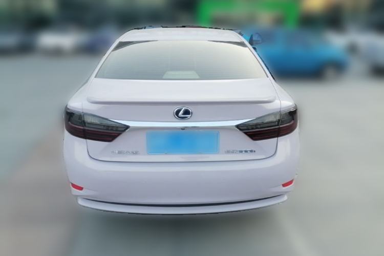 Used Lexus ES 2015 300h Comfort Edition Rear