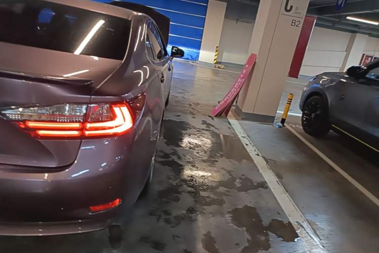 Used Lexus ES 2015 200 Elite Edition Right Rear Taillight