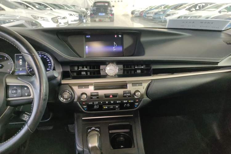 Used Lexus ES 2015 200 Elite Edition Audio And AC Panel