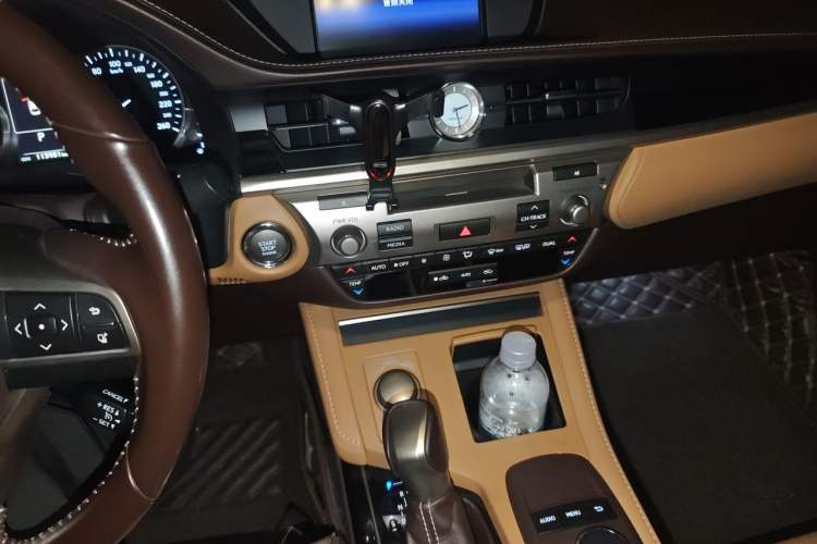 Used Lexus ES 2015 200 Elite Edition Audio And AC Panel