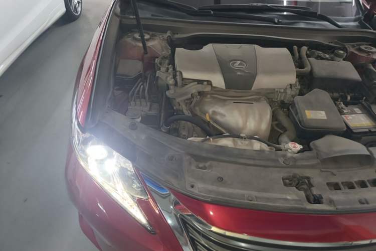 Used Lexus ES 2015 200 Elite Edition Engine Bay Right