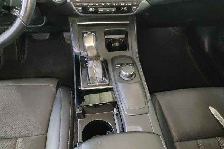 Used Lexus ES 2015 200 Elite Edition Gear Lever