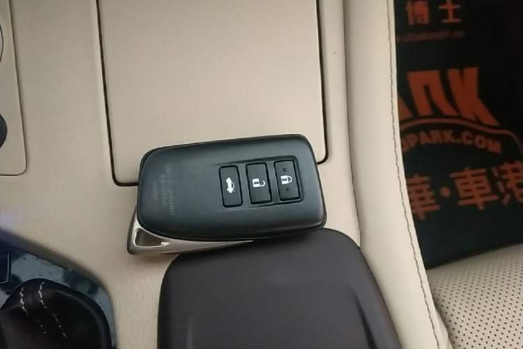 Used Lexus ES 2015 200 Elite Edition Interior 1