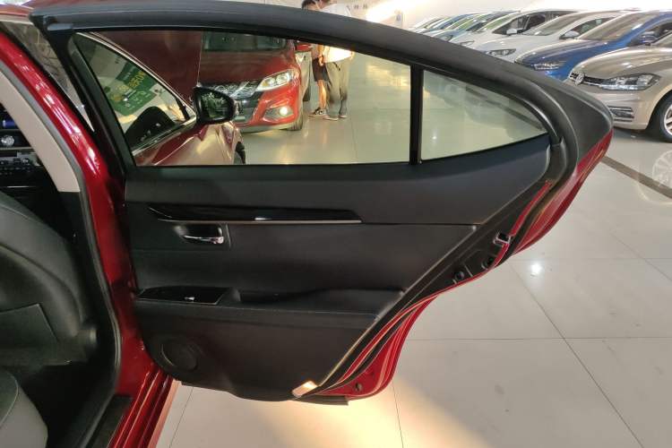 Used Lexus ES 2015 200 Elite Edition Interior 2