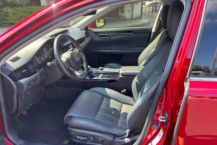 Used Lexus ES 2015 200 Elite Edition Interior 7