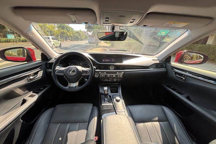 Used Lexus ES 2015 200 Elite Edition Interior 8