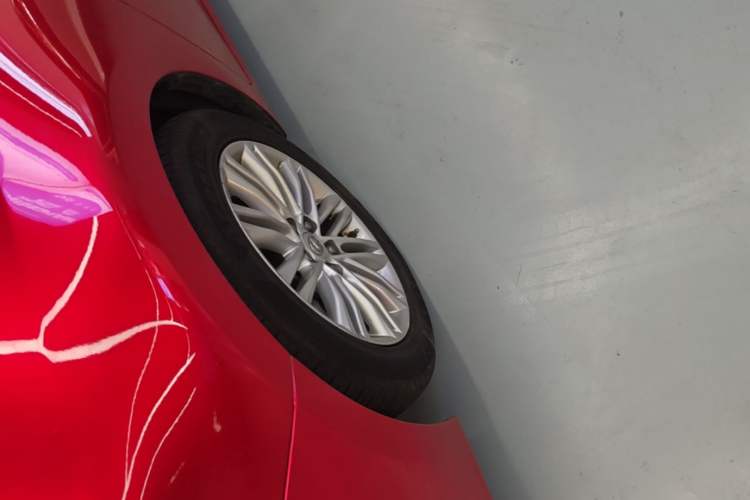Used Lexus ES 2015 200 Comfort Edition Left Front Wheel Hub