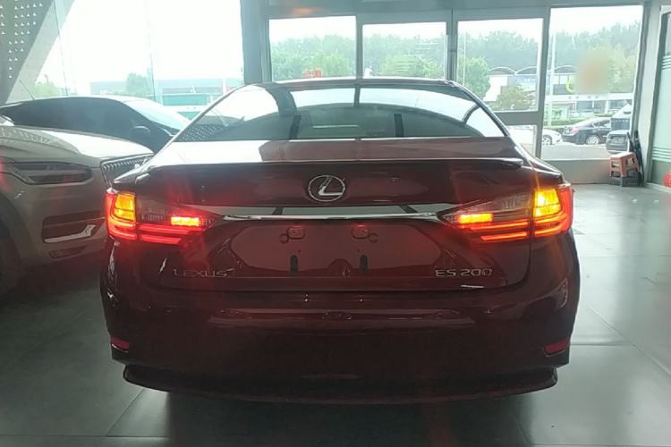 Used Lexus ES 2015 200 Elite Edition Rear